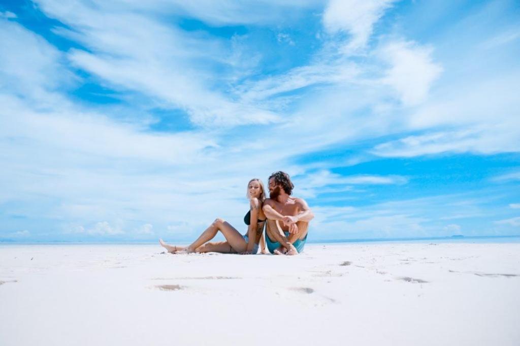 Отель Island Guest Maamendhoo Экстерьер фото