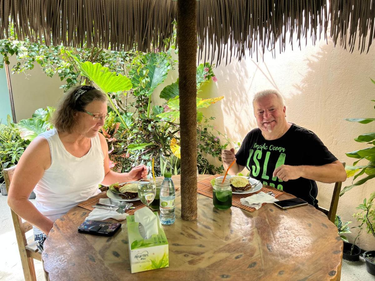 Отель Island Guest Maamendhoo Экстерьер фото