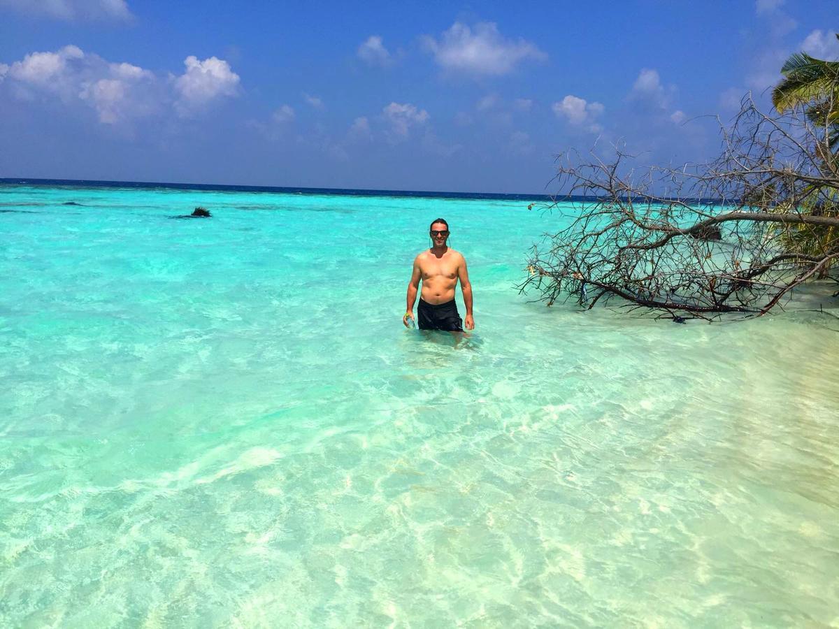 Отель Island Guest Maamendhoo Экстерьер фото